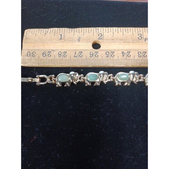 Vintage Elephant Bracelet Healing Magnetic Green Stones Beautiful Goldentone Fun - Picture 3 of 7